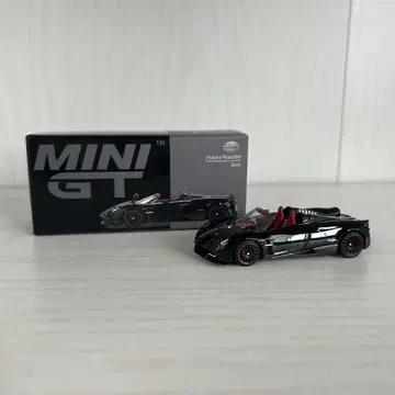 MINI GT PAGANI Huayra Roadster 블랙/레드