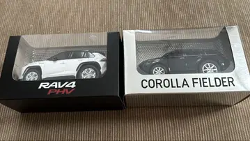 도요타 RAV4 PHV와 코롤라 필더 풀백 카 2개 세트