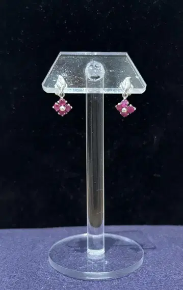 루비 다이아몬드 모양 귀걸이