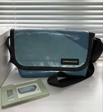 프라이탁 숄더 백