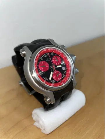 Oakley 시계 홀 샷 크로노그래프 레드 다이얼
