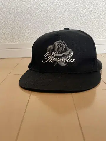 Roselia 장미 자수 스냅백 캡