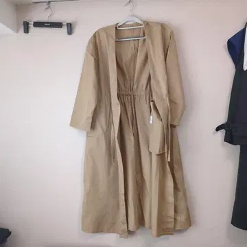 베이지 롱 코트 허리 밴딩