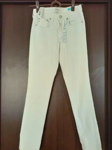 SOMETHING 화이트 슬림 핏 데님 COOL DENIM