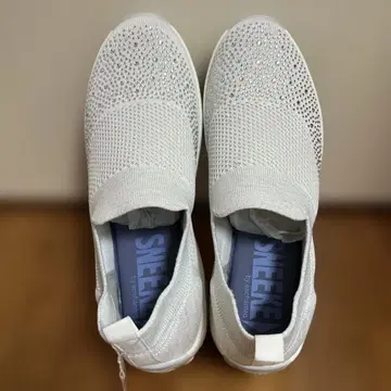 화이트 메쉬 스니커즈 24.5cm