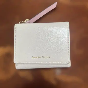 Samantha Thavasa 화이트 3단 폴더형 지갑