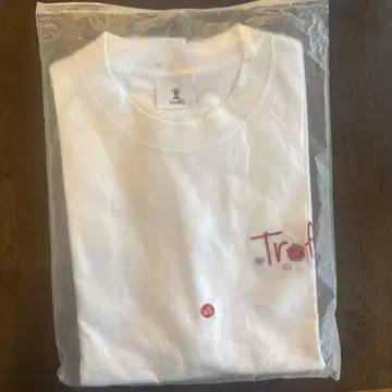 TROFI FORT 티셔츠 M 사이즈 트레이딩 카드 1장 포함
