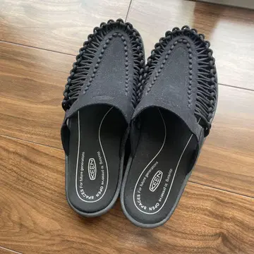KEEN 샌들