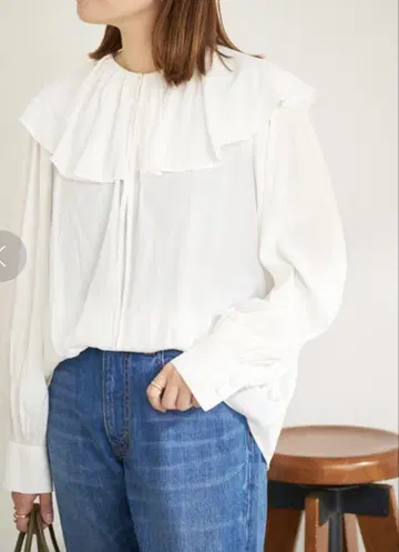 저널 스탠다드 프릴 개더 블라우스 화이트
