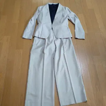 WORK TRIP OUTFITS 팬츠 수트 베이지