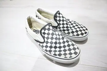 VANS(반스) 슬립온 체크 무늬 깃발 화이트 X 블랙