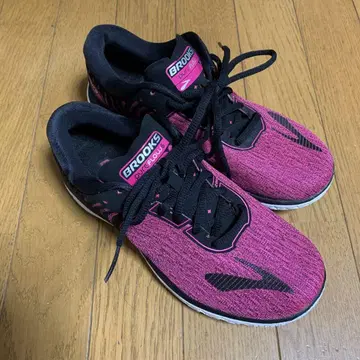 BROOKS 핑크 블랙 신발