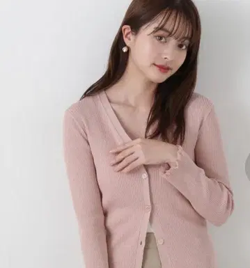 새상품 시착만 한 상품 더스티 핑크 가디건