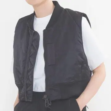 hyke 하이크 TYPE MA-1 CROPPED TOP 블랙