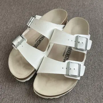 BIRKENSTOCK 화이트 샌들 36