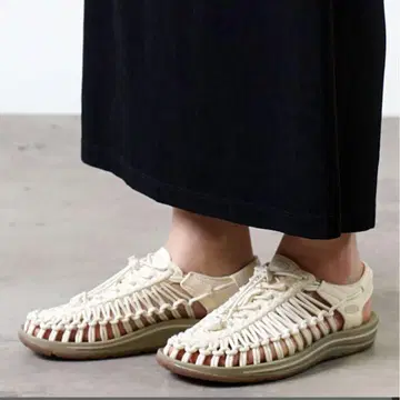 KEEN UNEEK 화이트 39