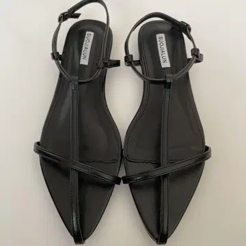 여성용 블랙 샌들