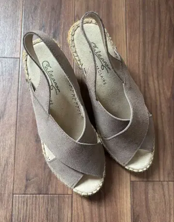 Calzature 칼자노레 에스파드리유 웨지 샌들 베이지 35