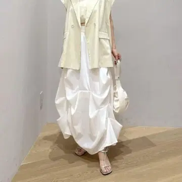 랜덤 태킹 스커트 / STYLEMIXER