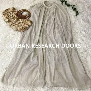 어반 리서치 도어스 보일 개더 프렌치 슬리브 베이지 코튼