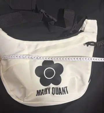 MARY QUANT 플라워 모티브 숄더백