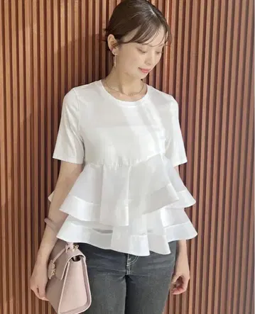 SNIDEL 이종 소재 페플럼 티셔츠