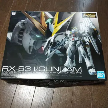 RG RX-93 V 건담 반다이