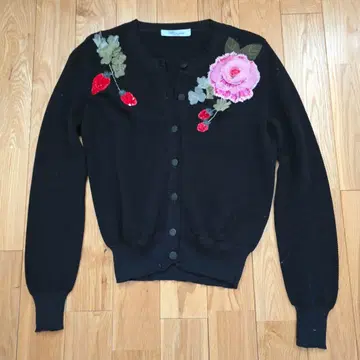 Blumarine 블랙 가디건 입체 꽃 자수