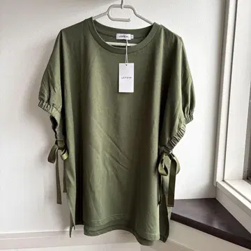 미사용 새상품 렙심! 택 포함! 소데리본 티셔츠