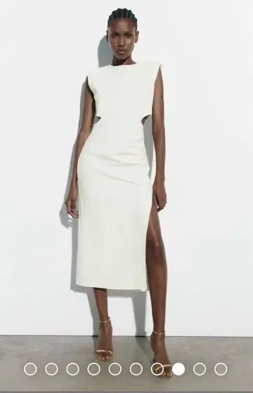 ZARA 자라 컷 아웃 디테일 슬리브리스 원피스 S 에크루