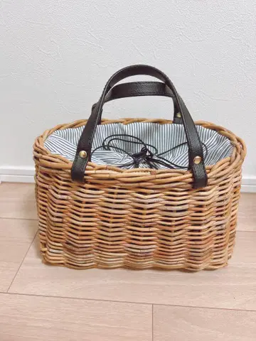 Cachellie 스트라이프 바스켓백