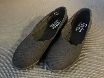 Skechers 블랙 슬립온