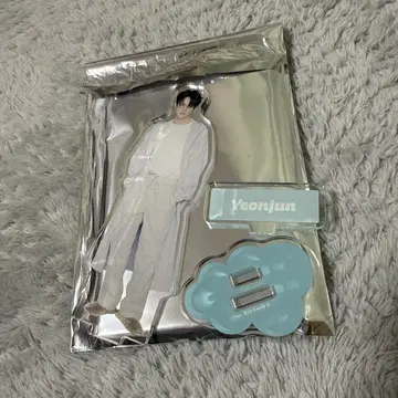 TXT cafe 아크릴 스탠드 영준