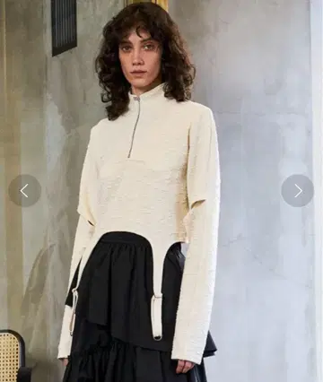 MAISON SPECIAL 후쿠레 자카드 저리 탑스 화이트