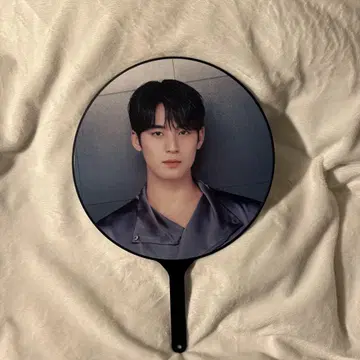 SEVENTEEN RIGHT HERE 부채 민규