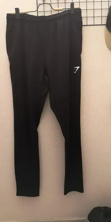 GYMSHARK 슬림 핏 블랙 팬츠 M