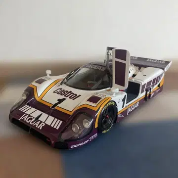 Exo 1/18 재규어 XJR9