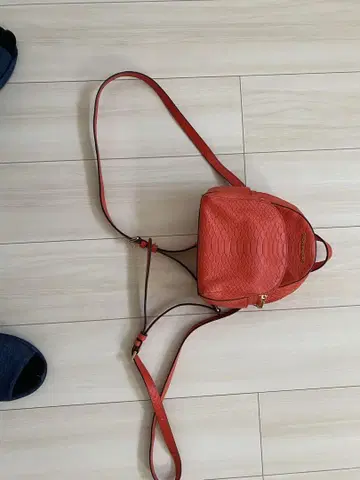 마이클코어스 크로커다일 백팩