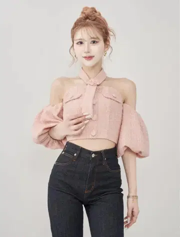 다리치 홀터넥 오프숄더 트위드 상의