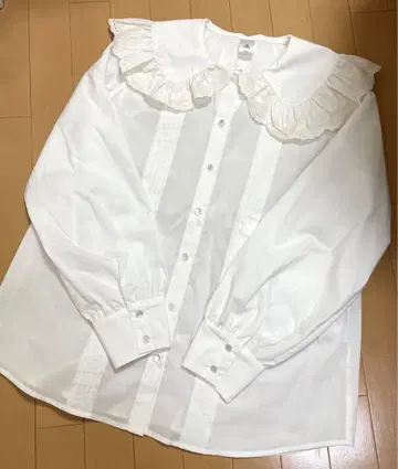 디즈니 스토어 미니 블라우스 베이지