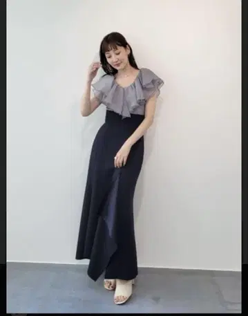 오간자 프릴 칼라 니트 COCODEAL