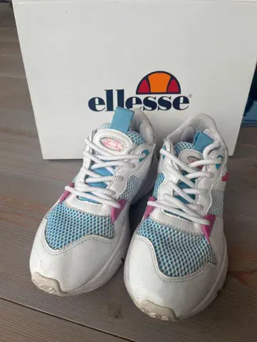 ellesse 스니커즈 22% 할인