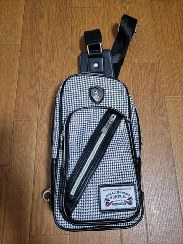ADMRIAL 체크 무늬 숄더백
