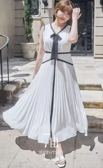 새상품 Formentera Pleated Bicolor Dress