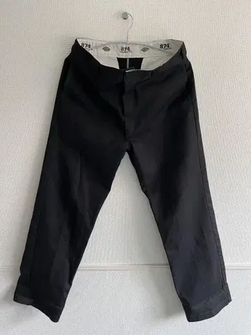 874 블랙 치노 팬츠