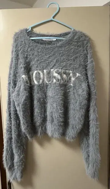 moussy 로고 니트