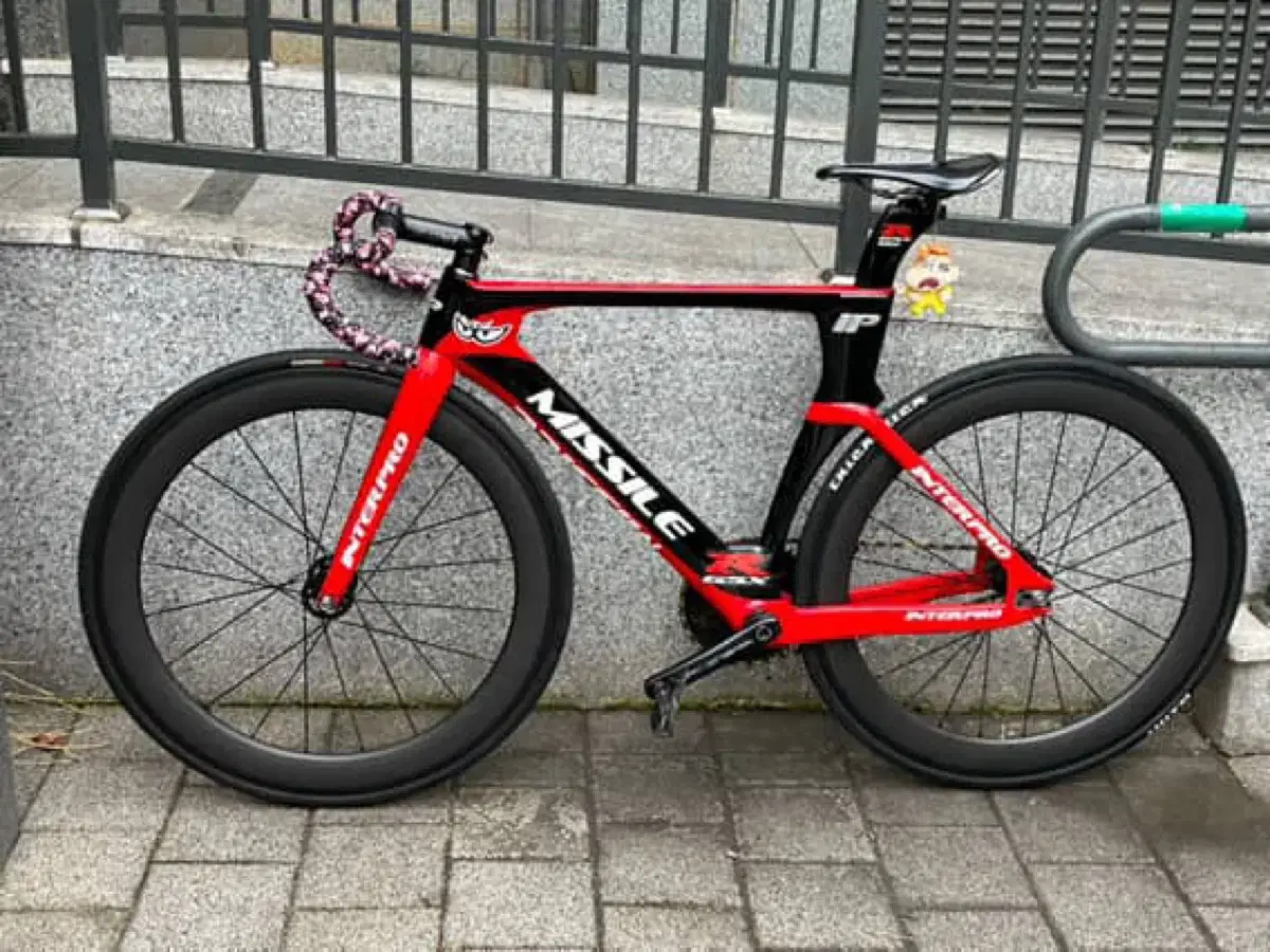 Interpro Missile Black/Red