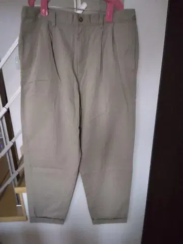 새상품급. GAP 베이지 치노 팬츠