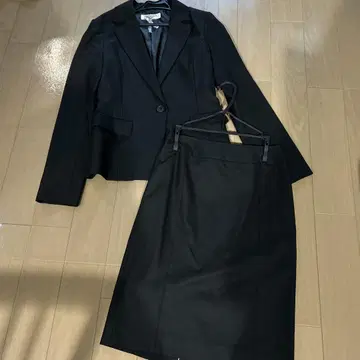 블랙 스트라이프 취업 정장