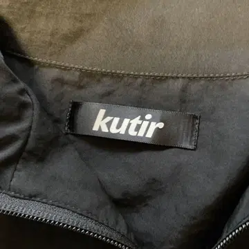 kutiR 블랙 나일론 자켓
